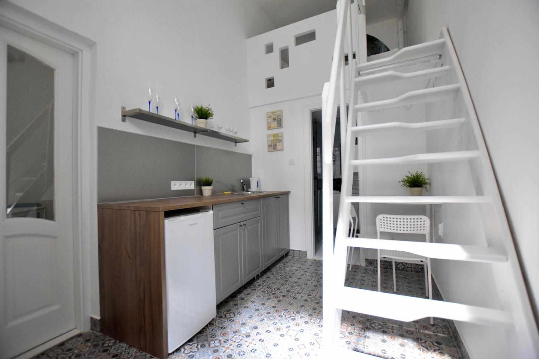 Budget By Hi5 - Kertesz Street Apartman *